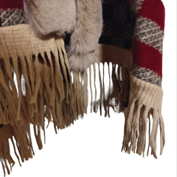 SEVEN Islands Luxurious Cloak NWT 😍 - Picture 6 of 12